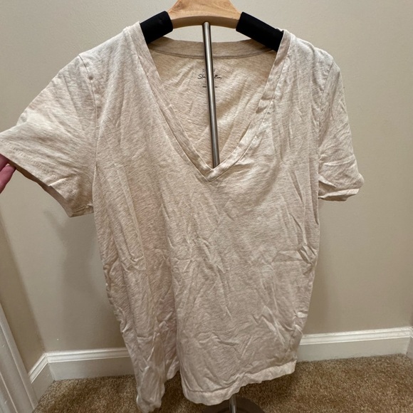 J. Crew Tops - J. Crew Women's Cream V-Neck Short Sleeve Tee